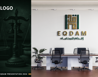 تصميم اللوجو على حائط المكتب